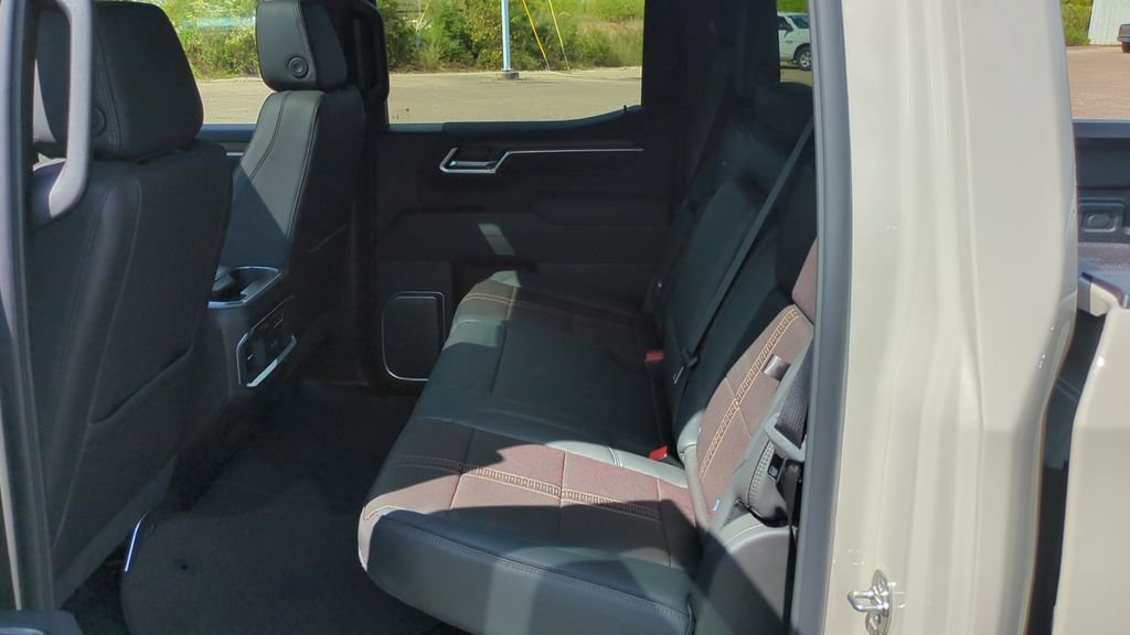 New 2026 Chevrolet Silverado 1500 High Country w/ Technology Package image 26