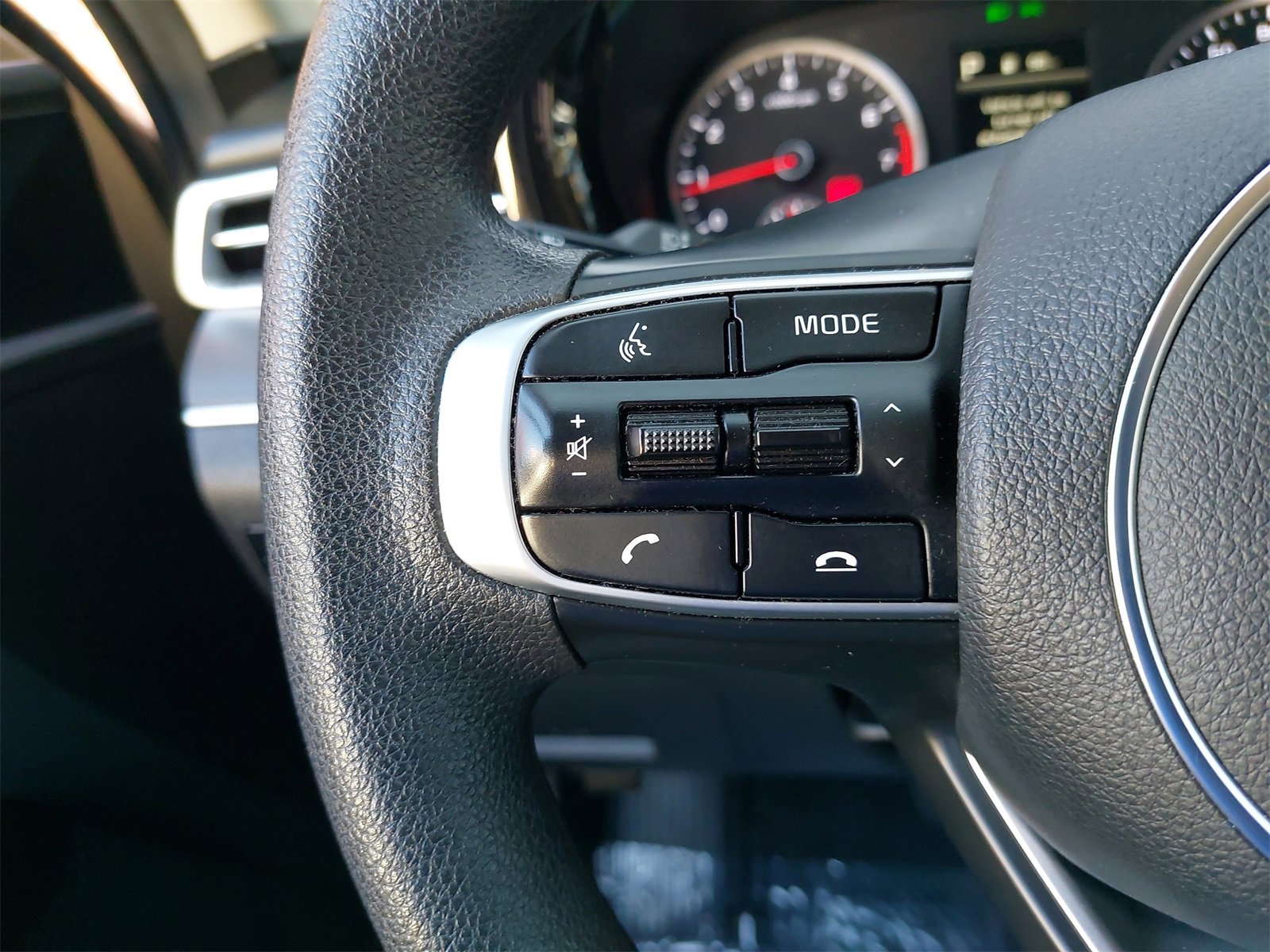 Used 2022 Kia K5 LXS image 17