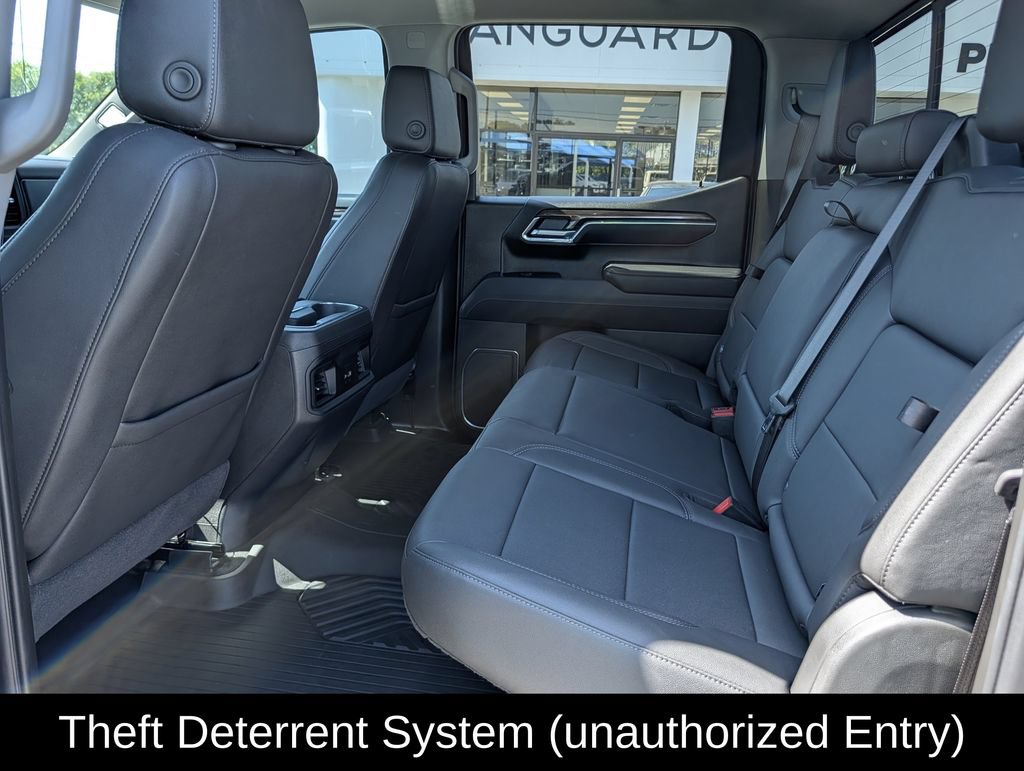 Used 2026 Chevrolet Silverado 1500 LT Trail Boss w/ LT Trail Boss Premium Package AWD/4WD image 28
