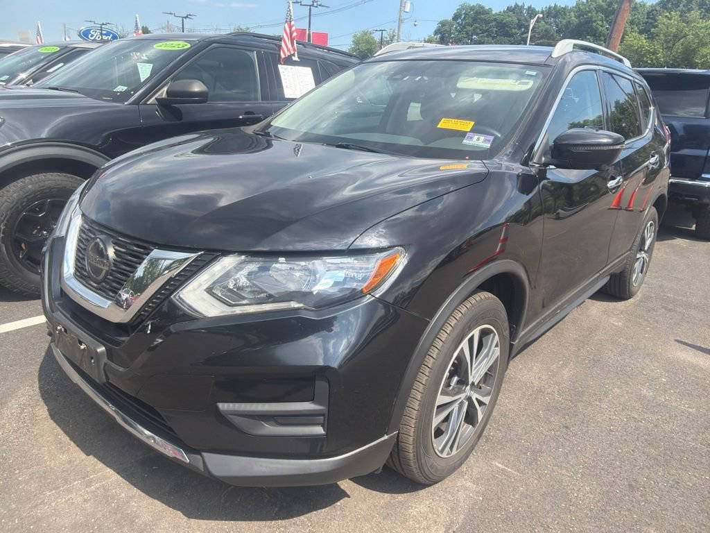 Used 2019 Nissan Rogue SV w/ Premium Package AWD/4WD image 2