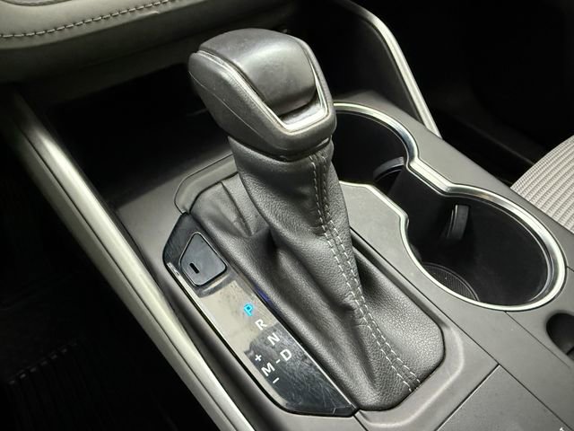 Used 2022 Toyota Highlander LE FWD image 19