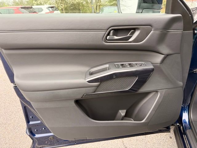 New 2026 Nissan Pathfinder SV image 10