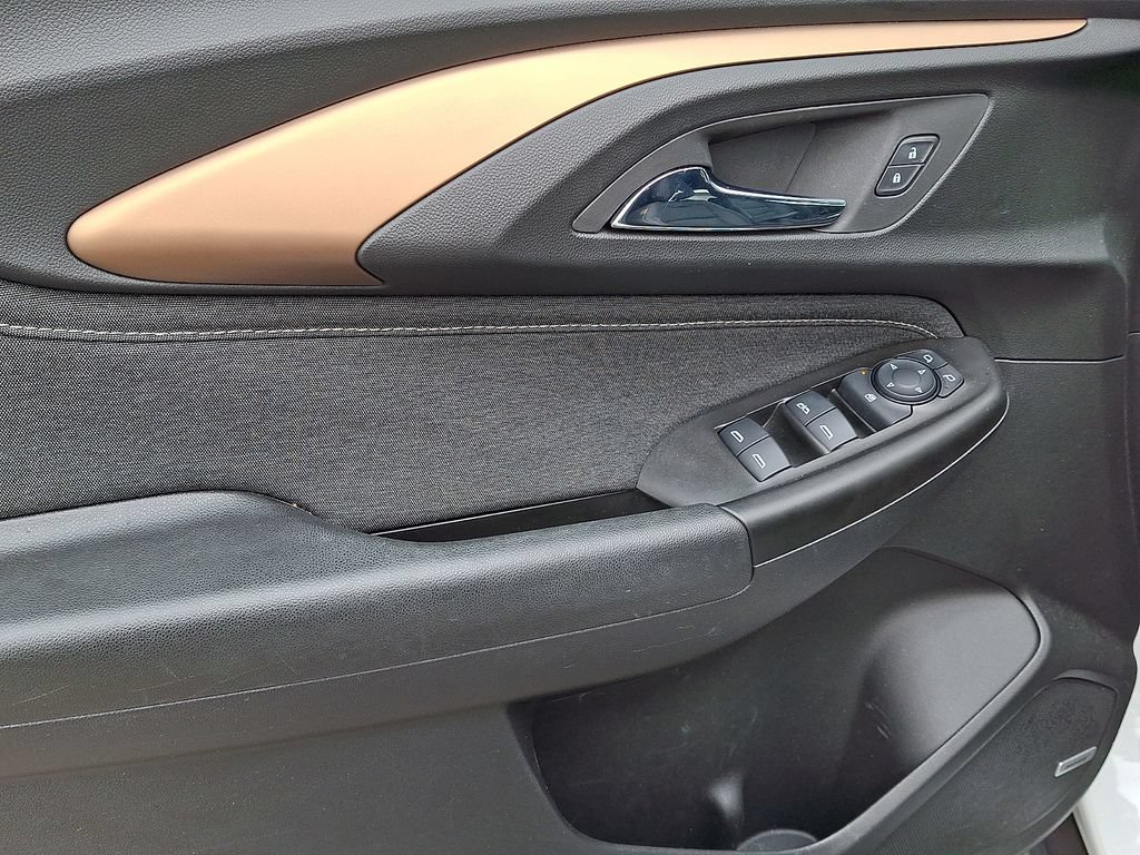 Certified 2023 Chevrolet TrailBlazer ACTIV w/ Technology Package FWD image 11