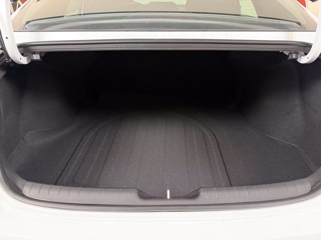 New 2026 Hyundai Elantra Sport FWD image 14