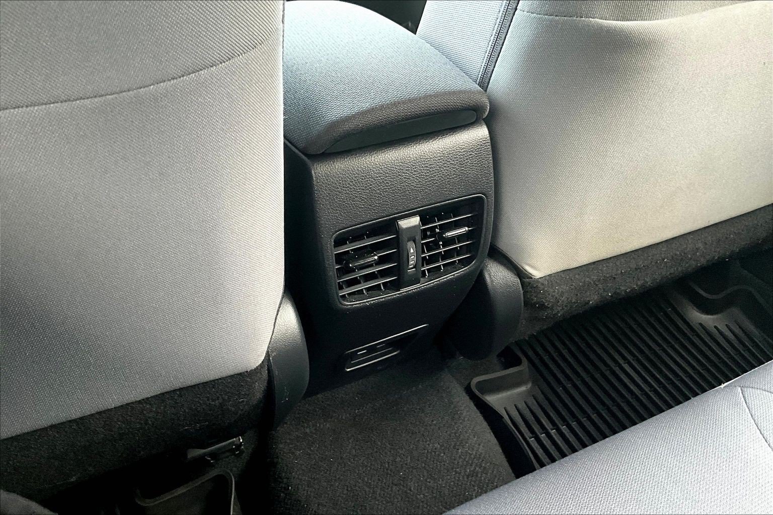 Used 2023 Toyota Corolla Cross AWD Hybrid w/ Moonroof Package image 25