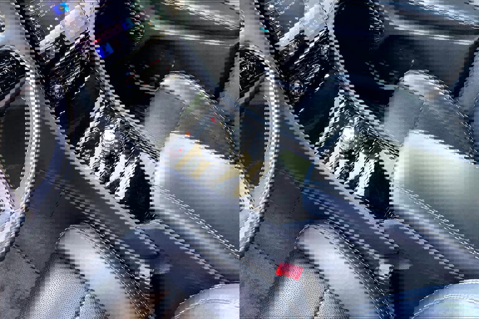 Used 2022 Jeep Grand Cherokee Overland w/ Luxury Tech Group IV image 16