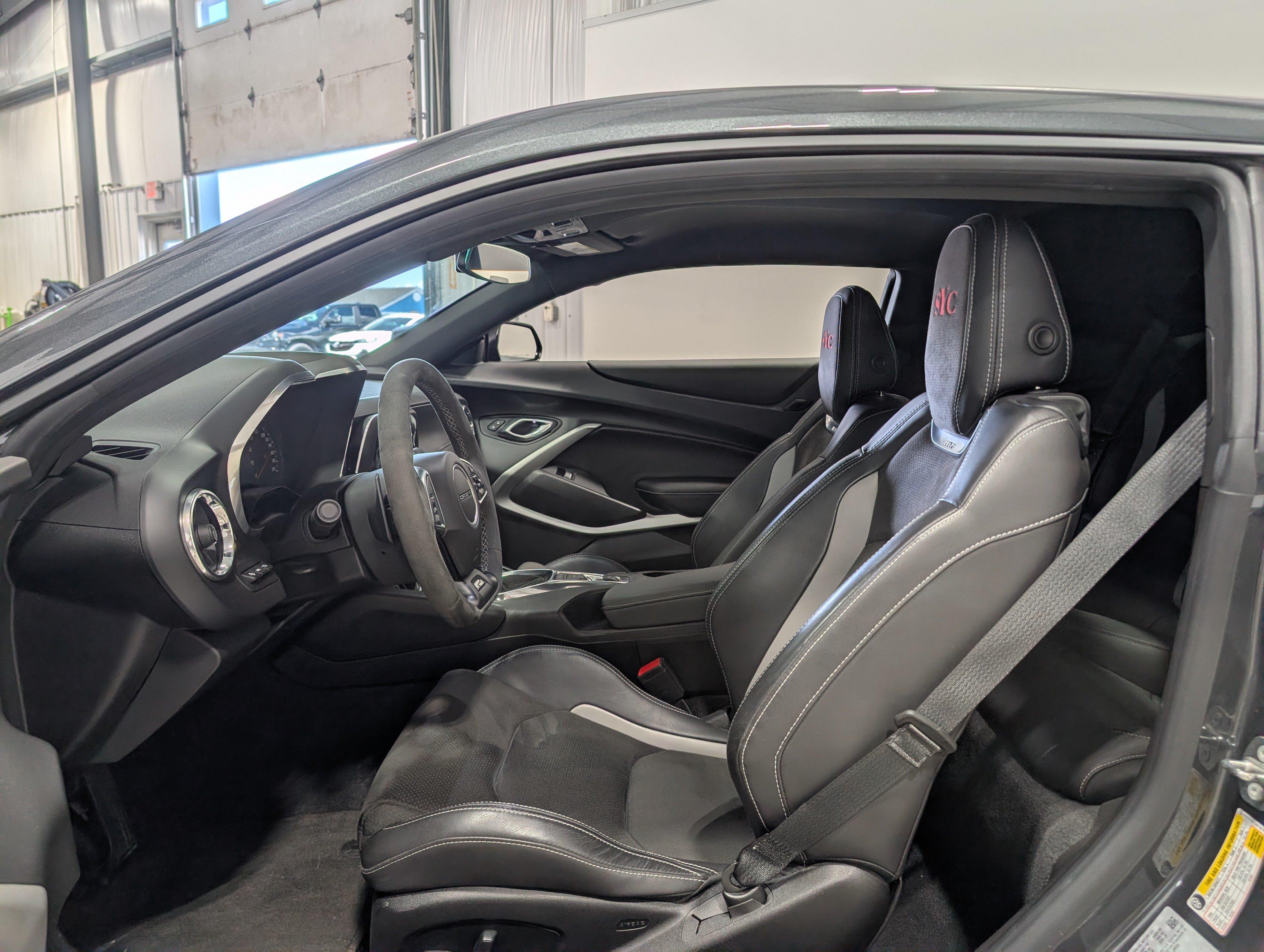 Used 2018 Chevrolet Camaro SS RWD image 14