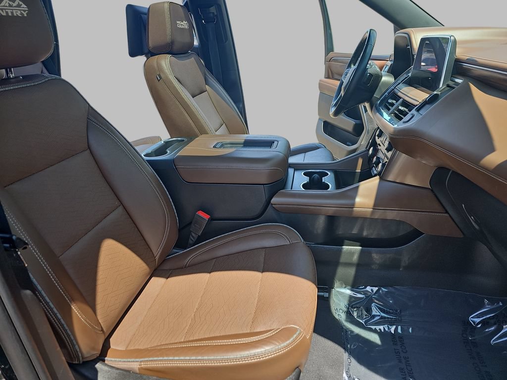 Certified 2023 Chevrolet Tahoe High Country w/ Premium Package AWD/4WD image 13
