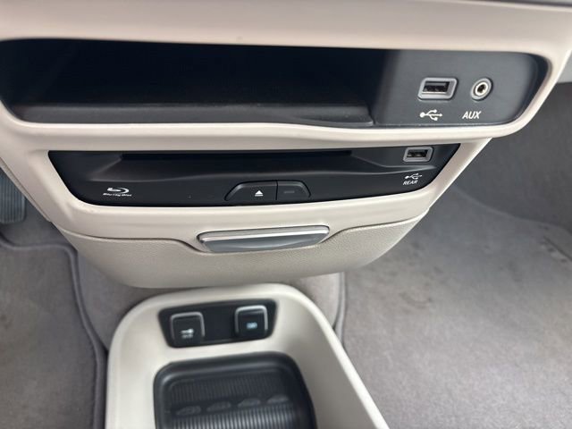 Used 2018 Chrysler Pacifica Touring-L Plus w/ Advanced Safetytec Group image 18