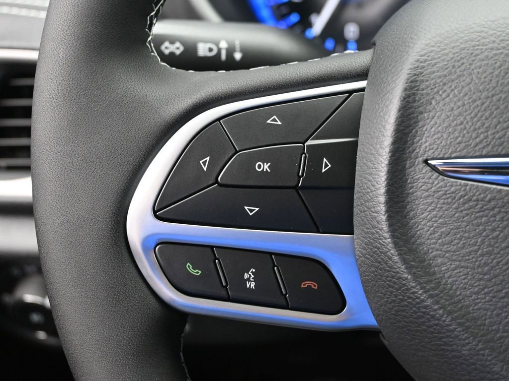 New 2026 Chrysler Pacifica Select image 11