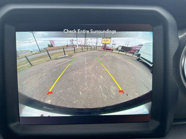 Certified 2022 Jeep Wrangler Unlimited Sahara w/ Cold Weather Group image 19