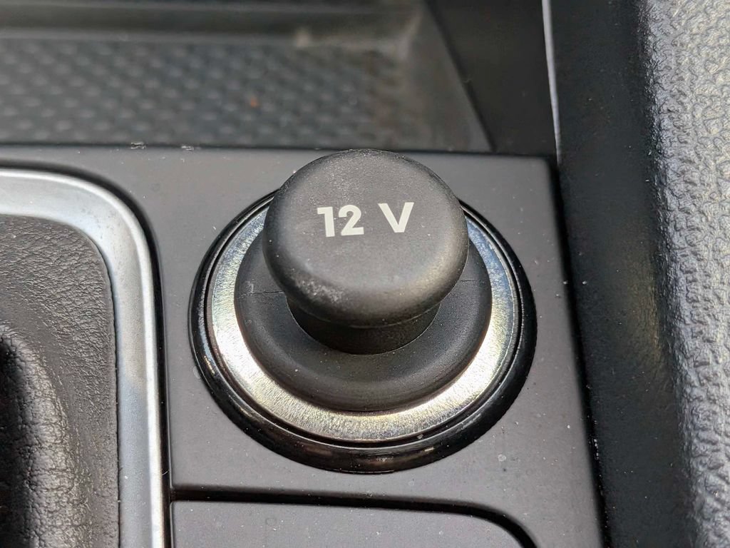 Used 2026 Volkswagen Jetta SEL FWD image 32