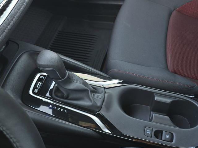 Used 2025 Toyota Corolla SE image 24