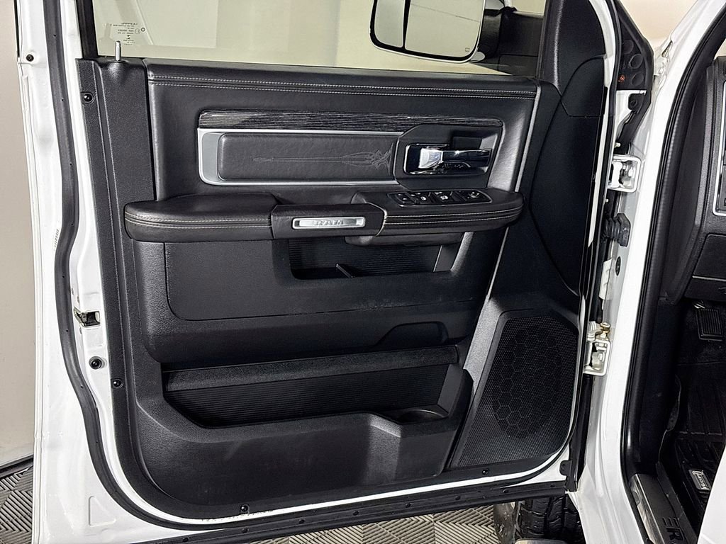 Used 2014 RAM 3500 Laramie Longhorn image 10