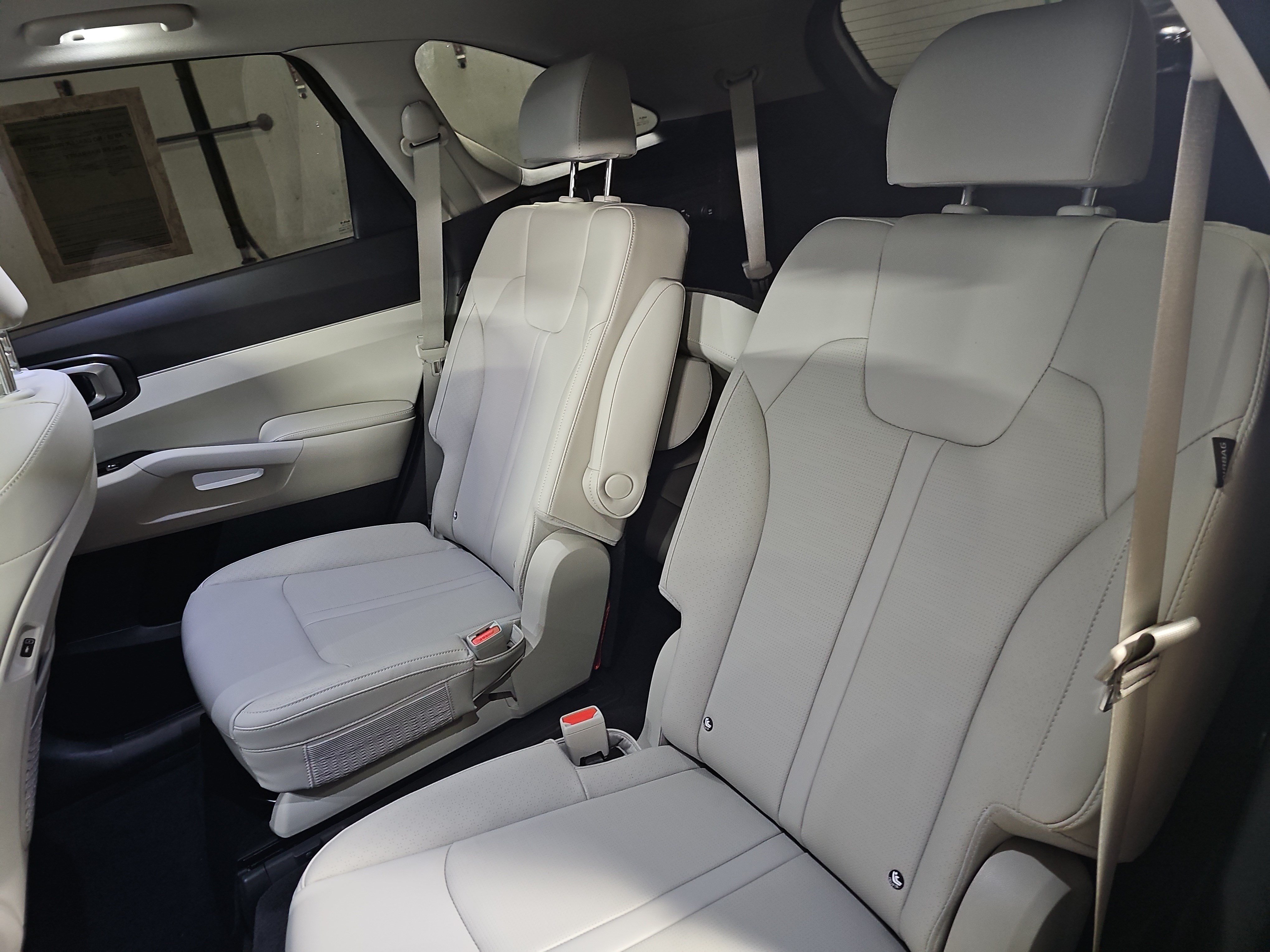 Used 2025 Kia Sorento EX w/ Panoramic Sunroof Package FWD image 14