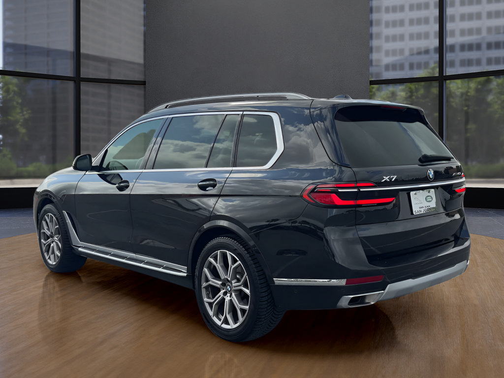 Used 2025 BMW X7 xDrive40i w/ Premium Package AWD/4WD image 3