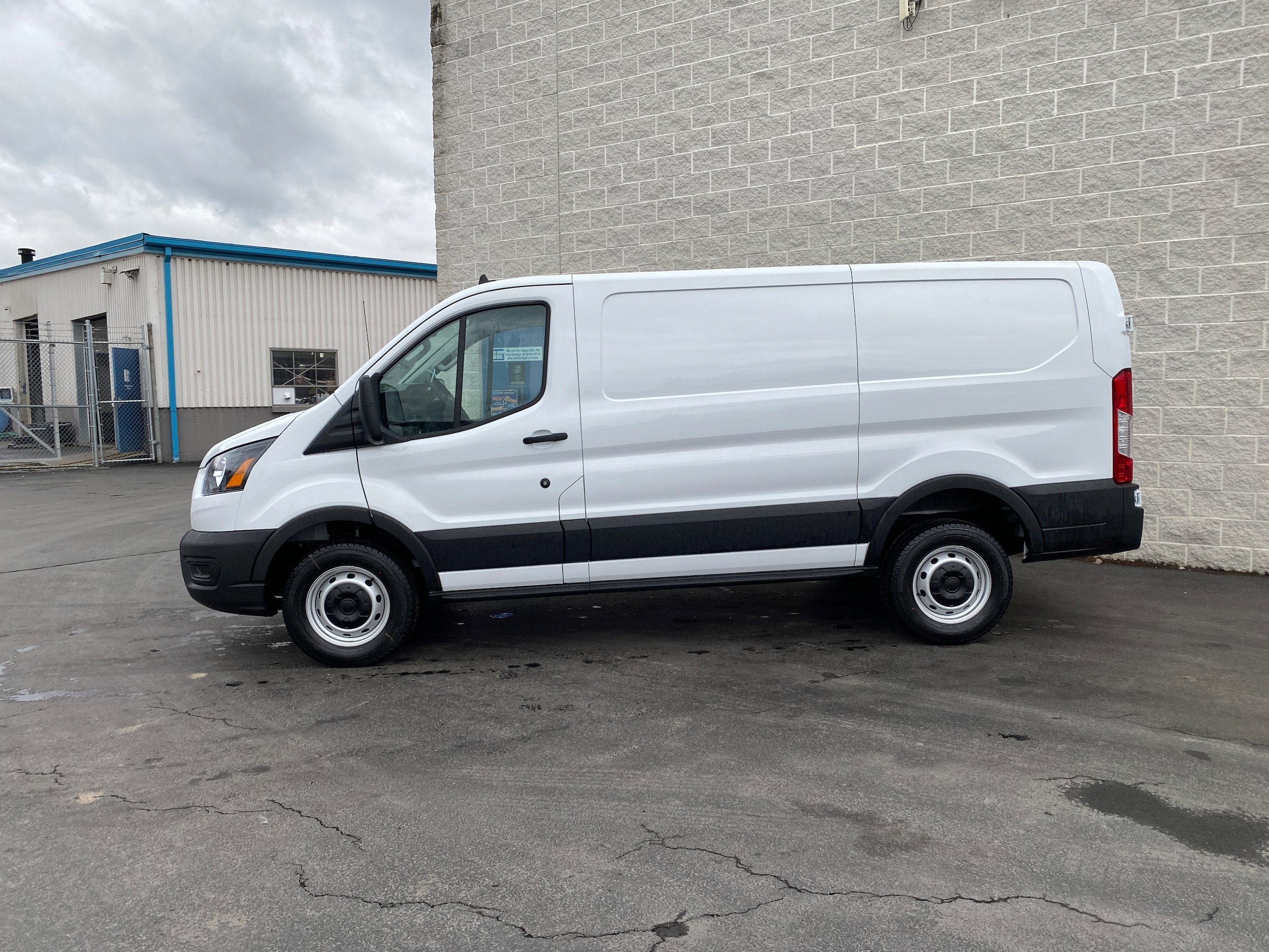 New 2025 Ford Transit 350 Low Roof RWD image 4