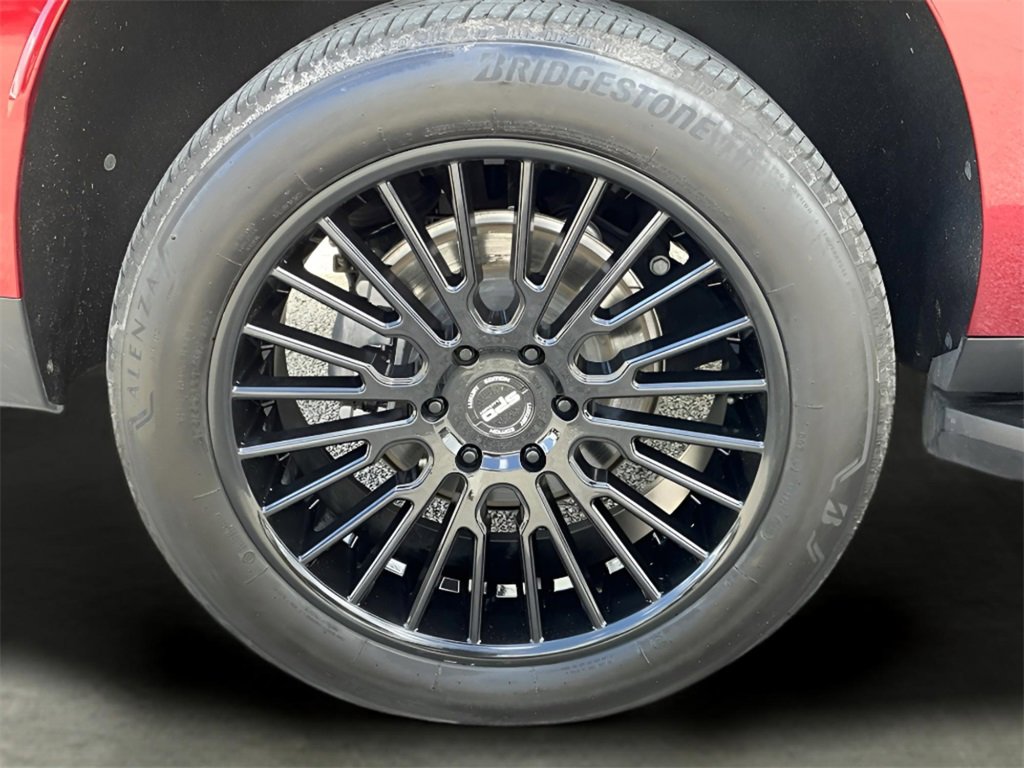 Used 2022 Chevrolet Suburban RST w/ Luxury Package image 14