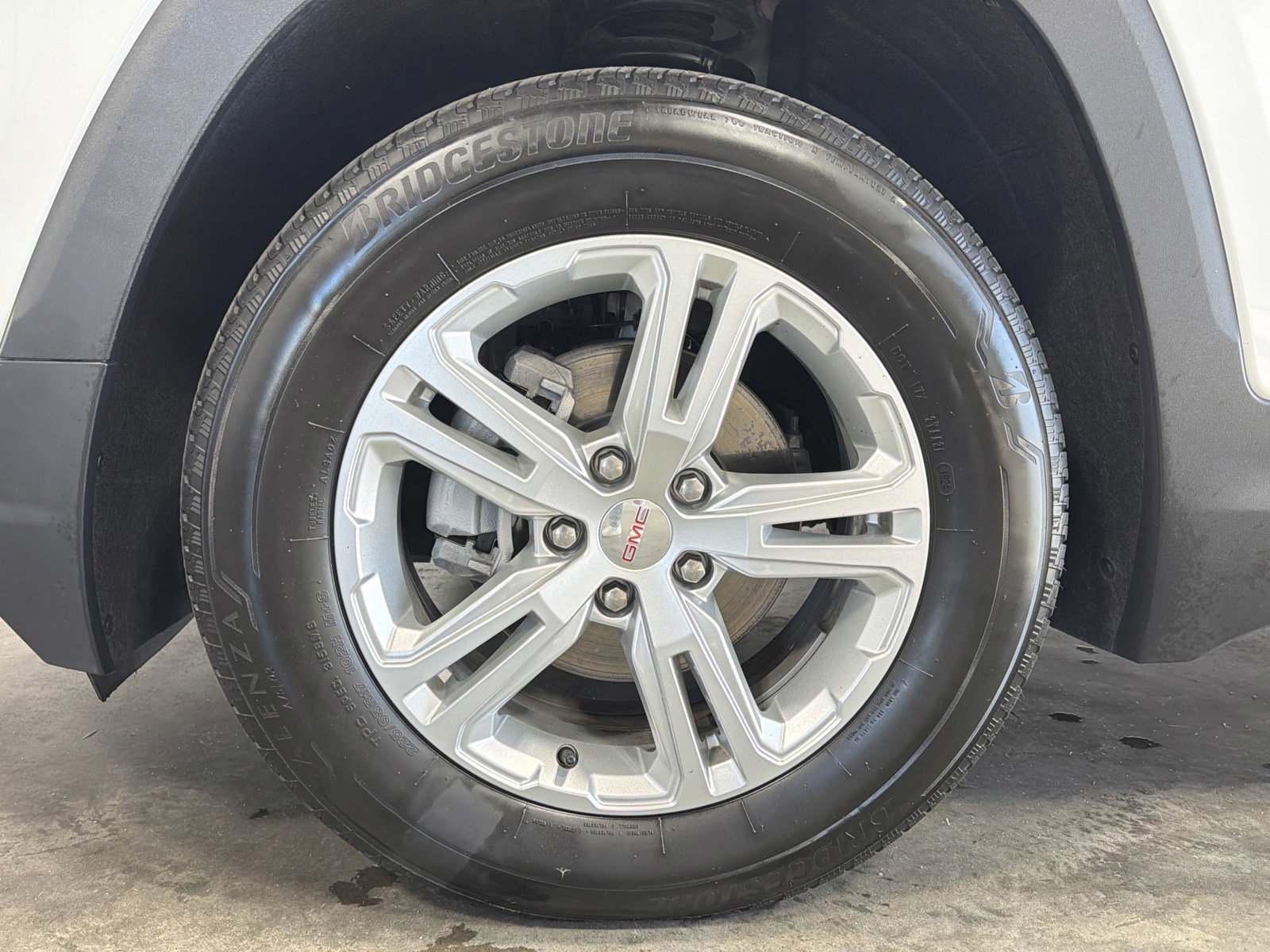 Used 2024 GMC Terrain SLE image 15