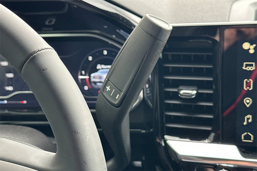 New 2025 GMC Sierra 1500 SLE image 18