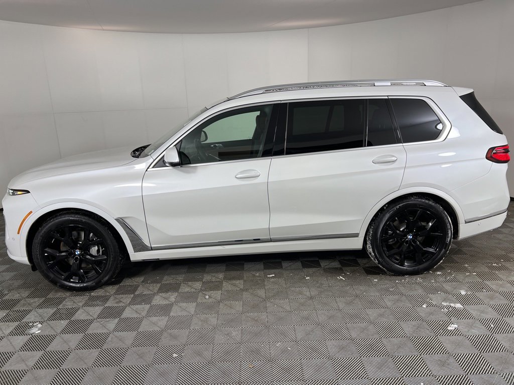 Used 2026 BMW X7 xDrive40i w/ Premium Package image 12