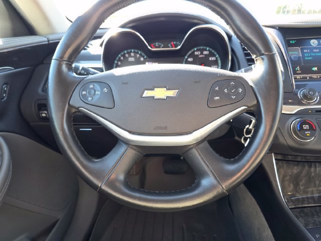 Used 2015 Chevrolet Impala LT w/ Convenience Package FWD image 25