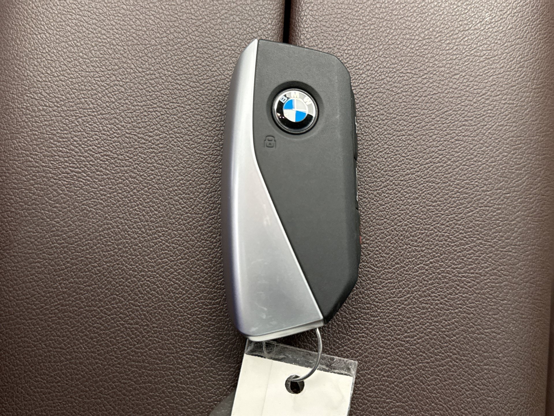 Used 2025 BMW iX xDrive50 w/ Premium Package AWD/4WD image 20