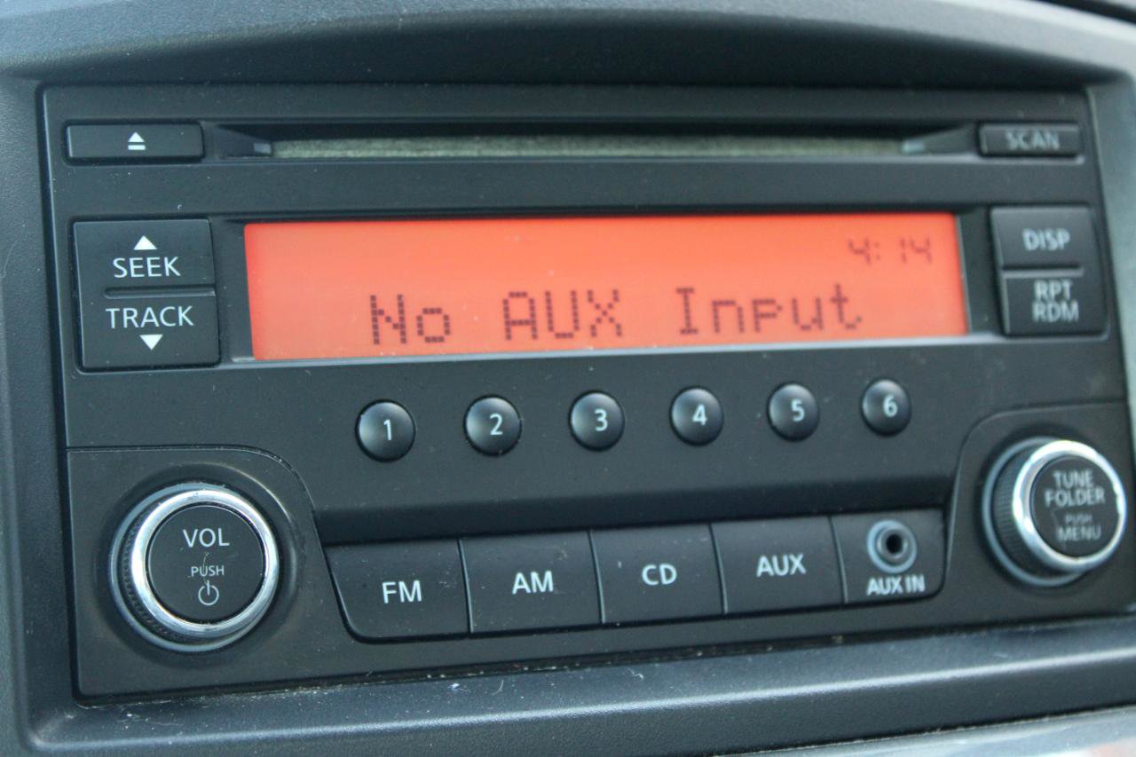 Used 2014 Nissan Quest S image 31