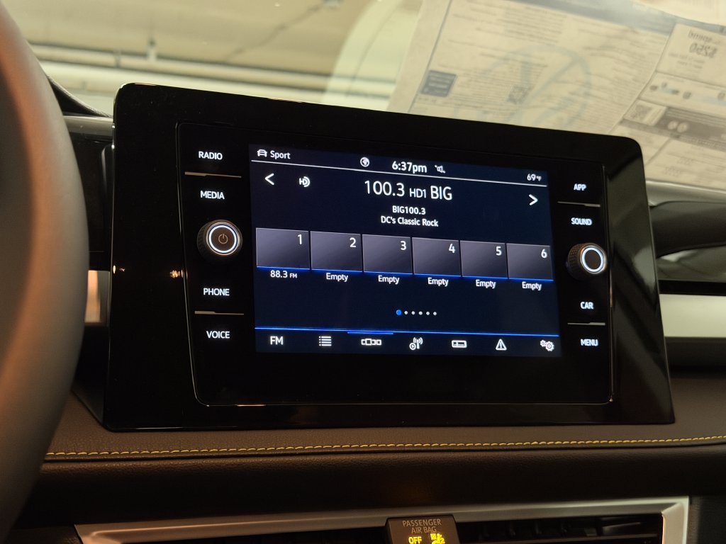 New 2027 Volkswagen Taos Sport AWD/4WD image 15