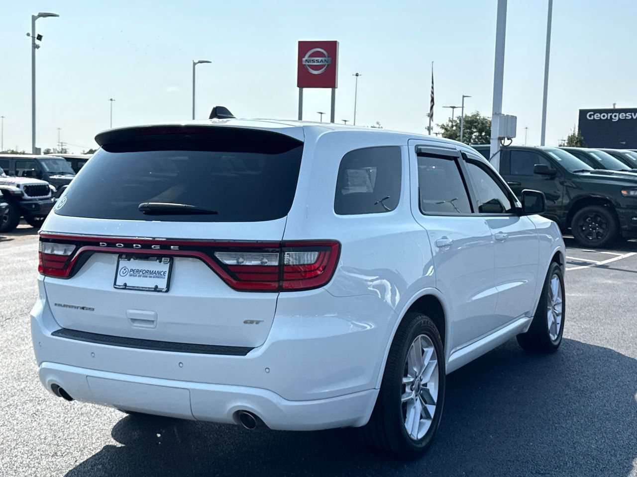 Used 2023 Dodge Durango GT RWD image 3