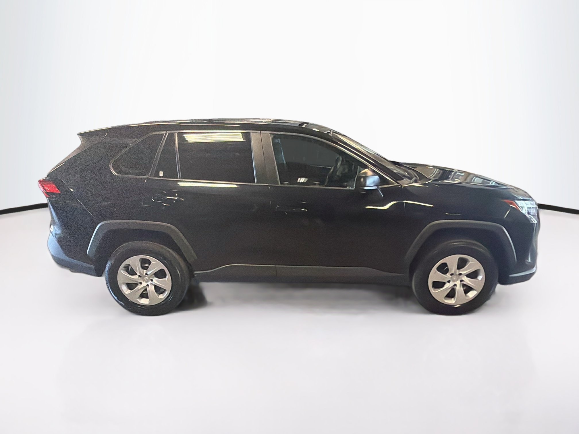Used 2025 Toyota RAV4 LE AWD/4WD image 10