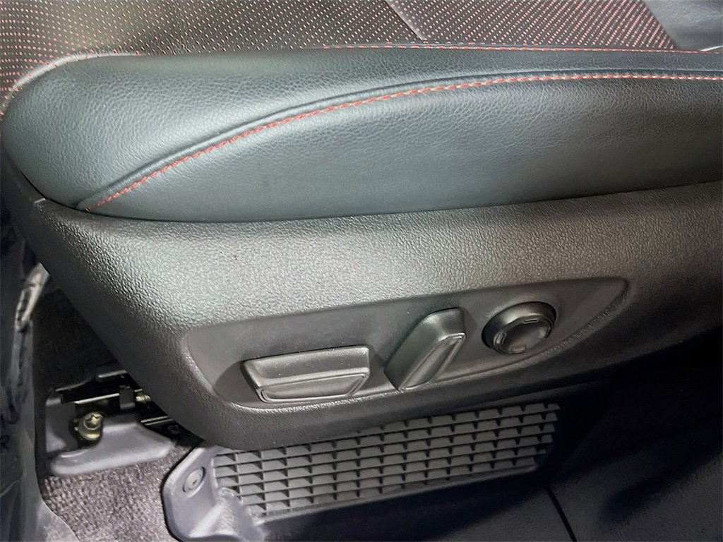 Certified 2025 Toyota Sienna XSE w/ XSE Premium Package image 18