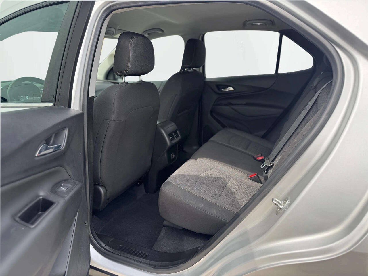 Used 2022 Chevrolet Equinox LT w/ Driver Convenience Package AWD/4WD image 14