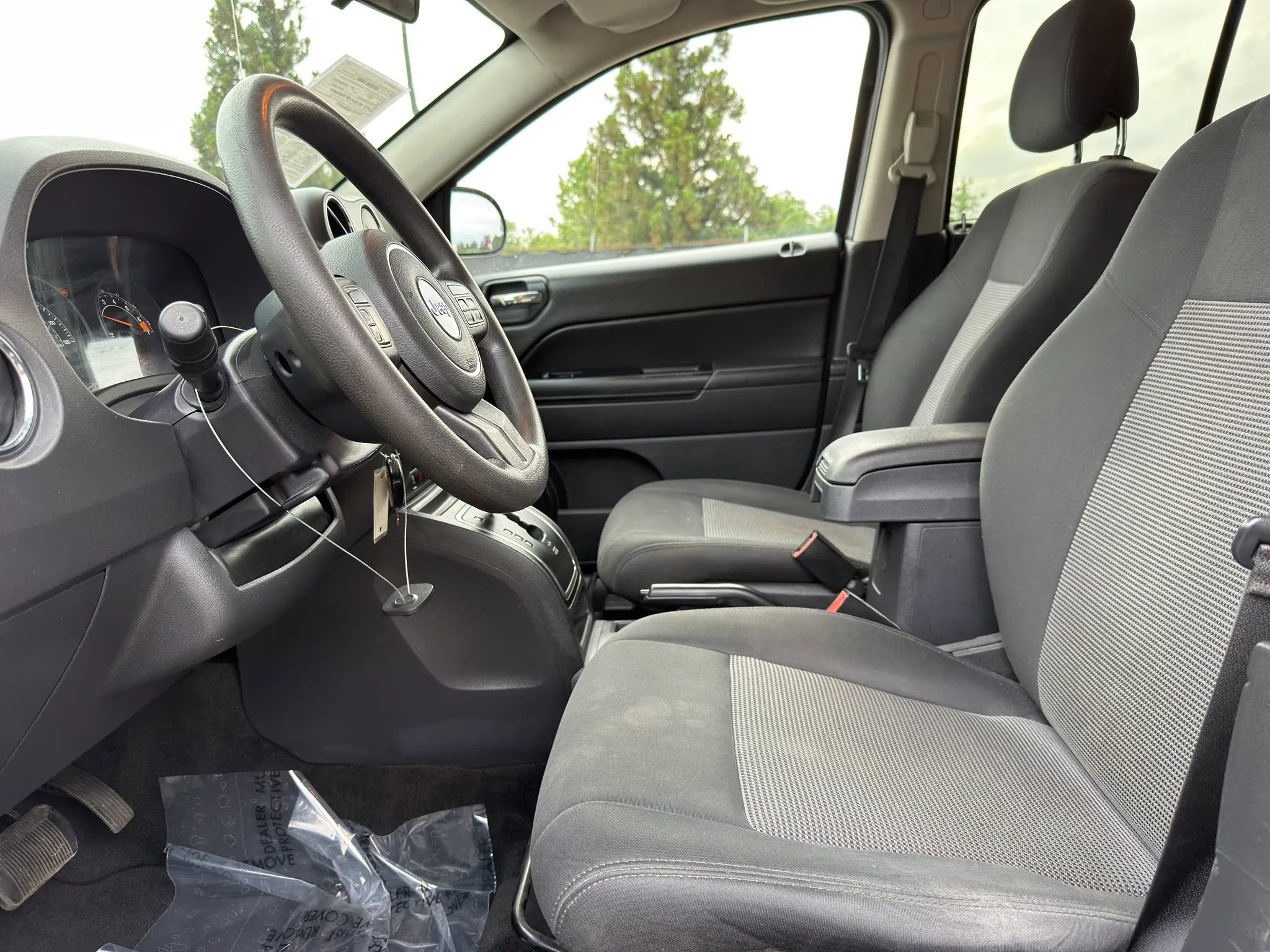 Used 2014 Jeep Compass Sport w/ Power Value Group AWD/4WD image 2