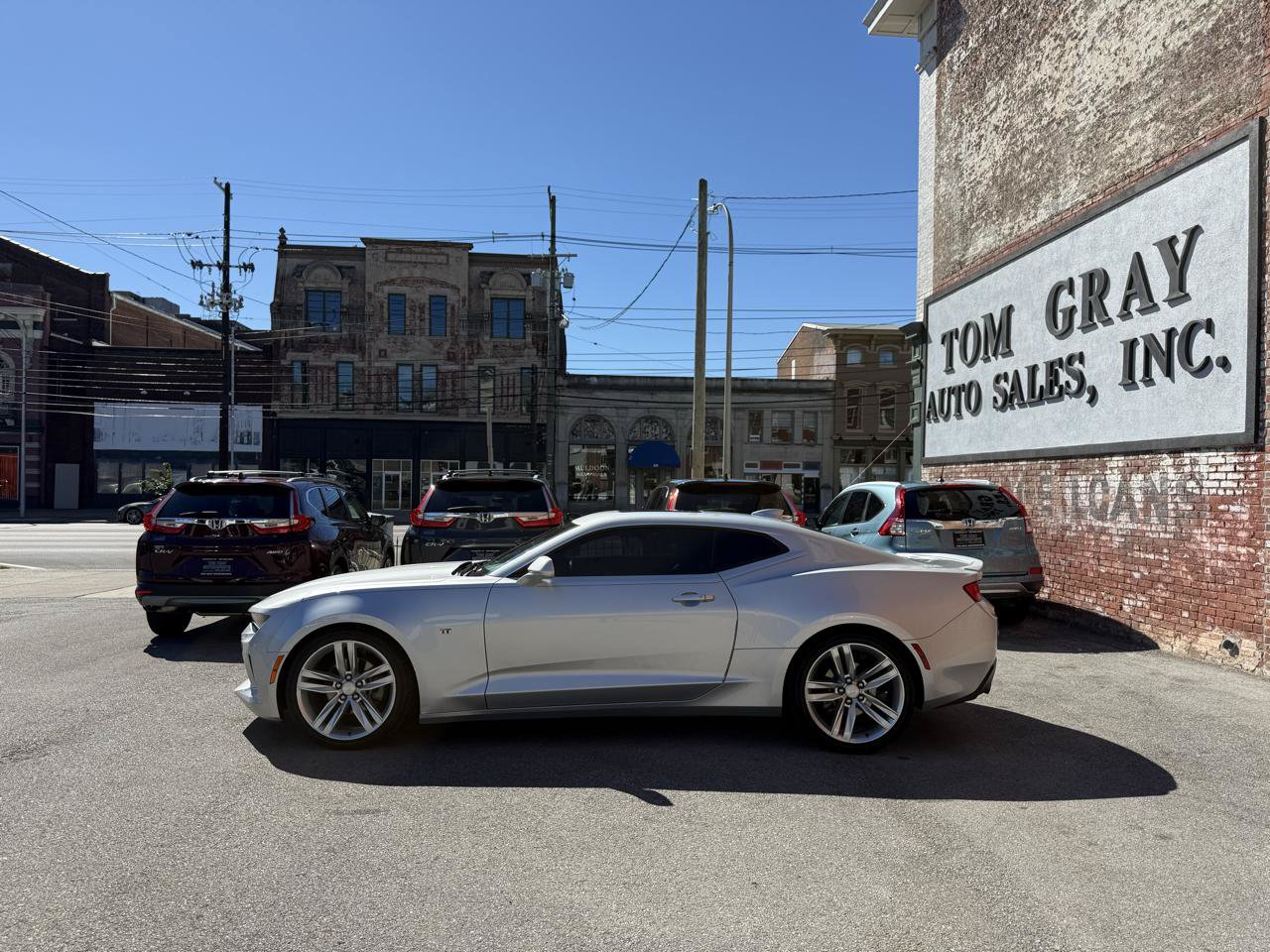 Used 2018 Chevrolet Camaro LT RWD image 5