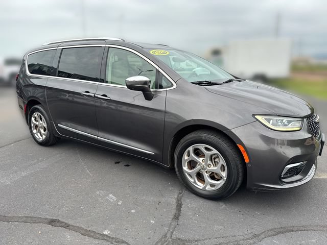 Used 2021 Chrysler Pacifica Limited w/ Premium & Safety Sphere Group AWD/4WD image 7