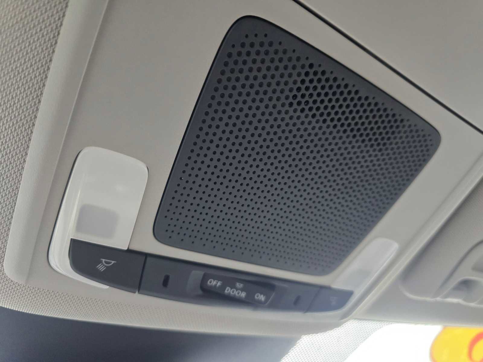 Used 2025 Honda Pilot EX-L image 34