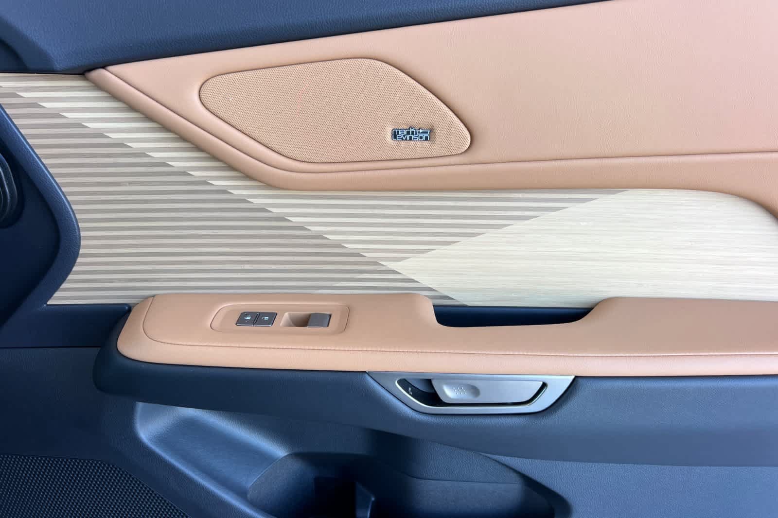 New 2026 Lexus ES 350e w/ Cold Area Package FWD image 18