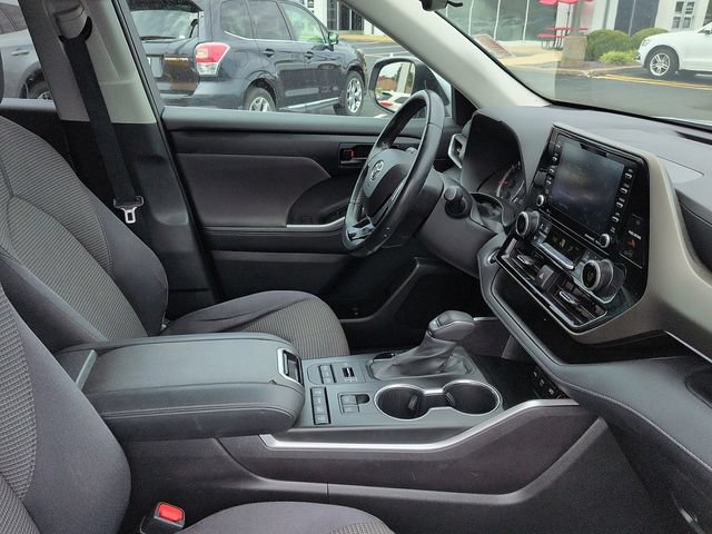 Certified 2021 Toyota Highlander LE AWD/4WD image 10