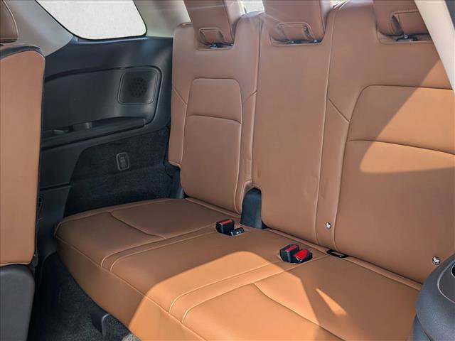 Used 2024 Nissan Pathfinder Platinum w/ Cargo Package AWD/4WD image 21
