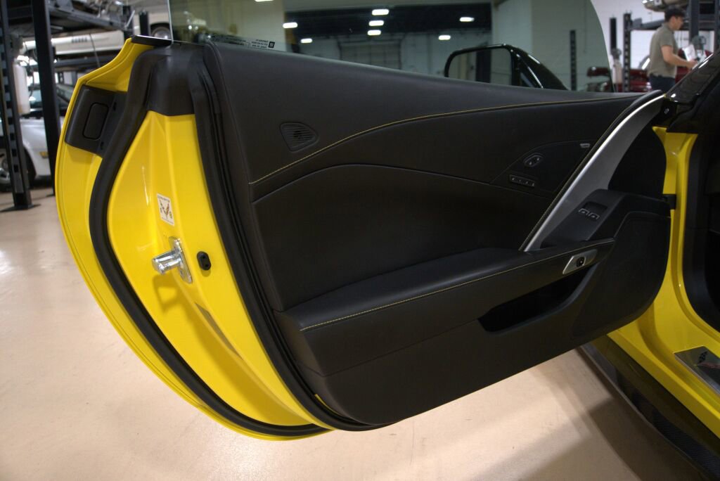 Used 2016 Chevrolet Corvette Z06 w/ 3LZ Preferred Equipment Group image 35