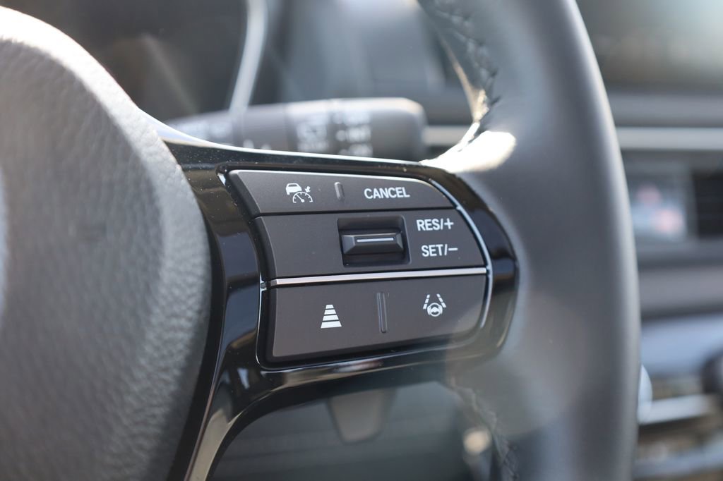 New 2025 Honda Pilot Touring image 19