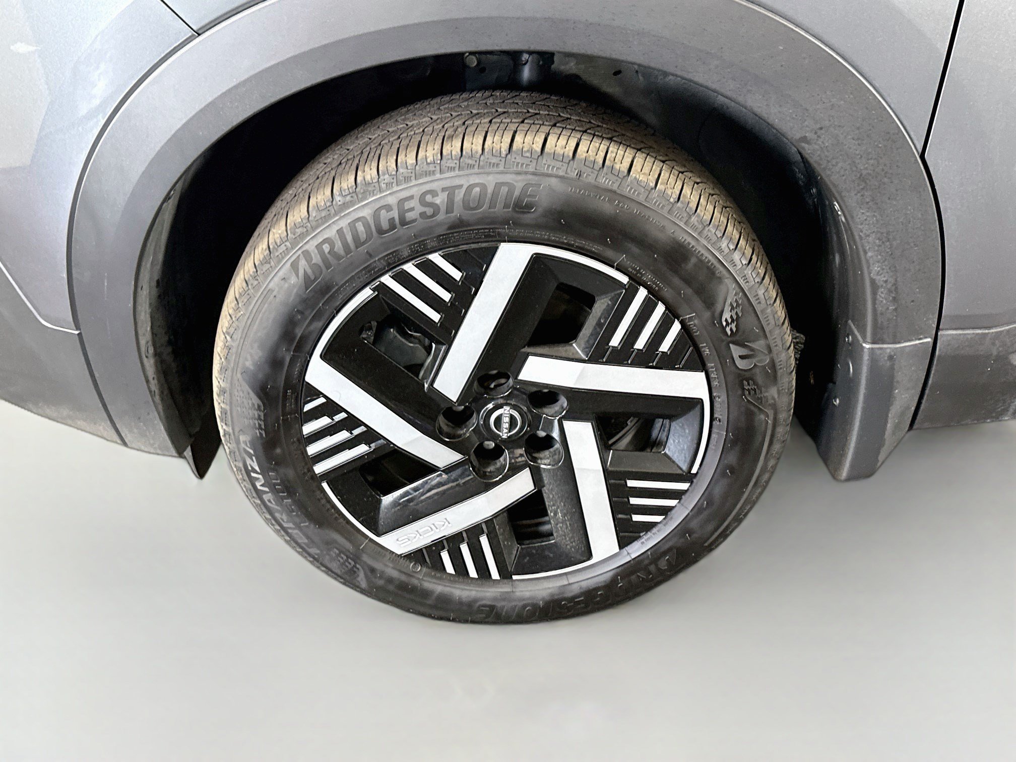 Used 2026 Nissan Kicks SV FWD image 38