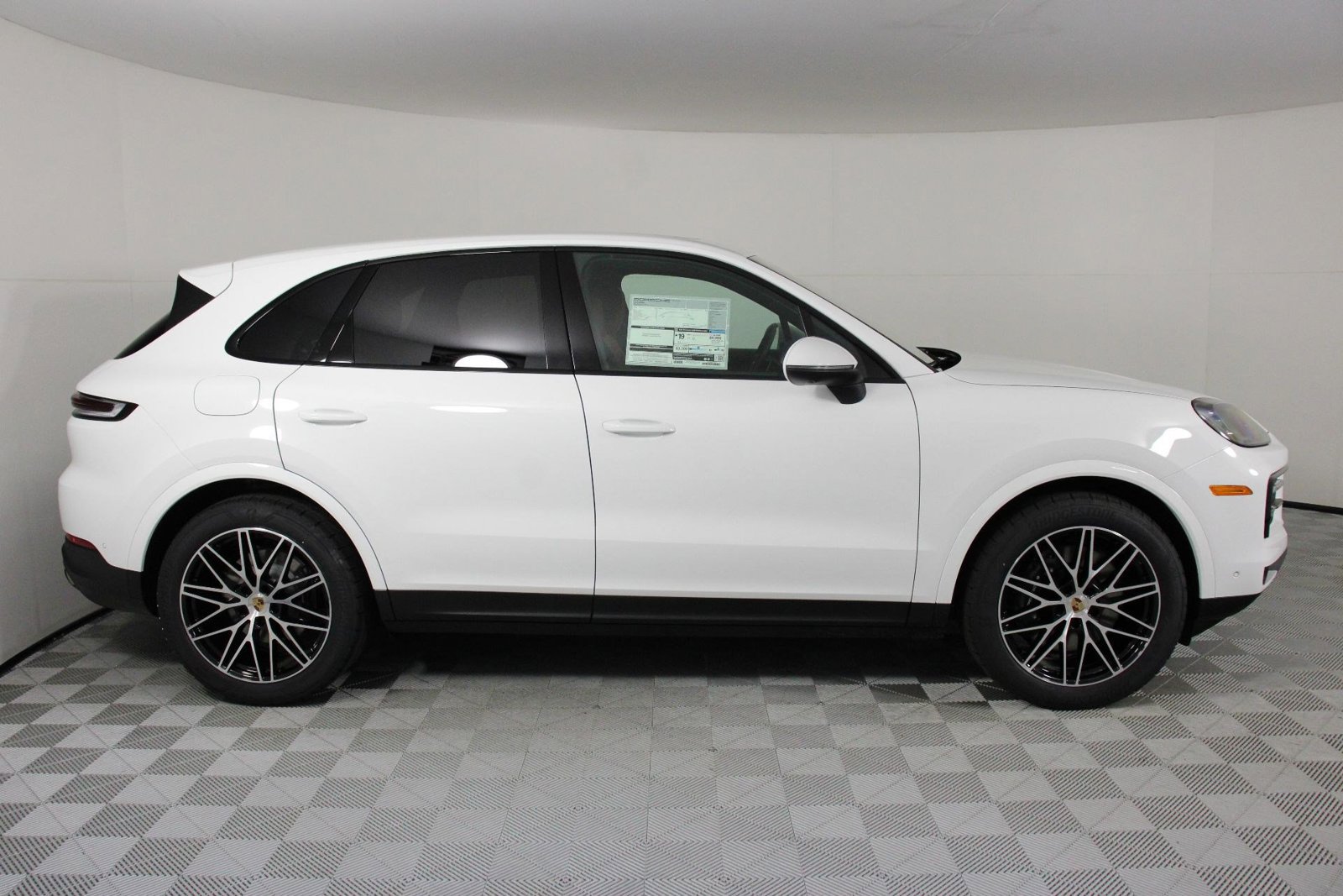 New 2026 Porsche Cayenne AWD/4WD image 8