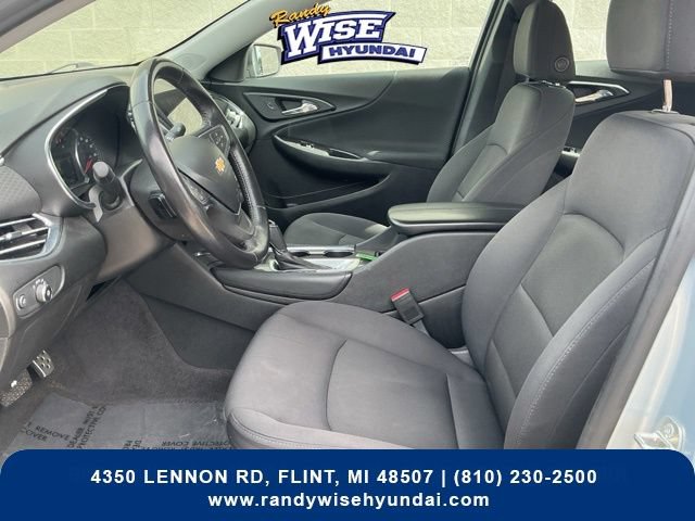 Used 2017 Chevrolet Malibu LT FWD image 13