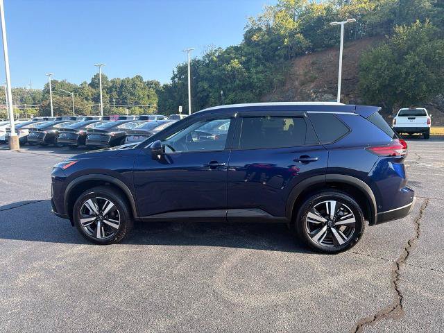 Certified 2025 Nissan Rogue SL w/ SL Premium Package AWD/4WD image 4