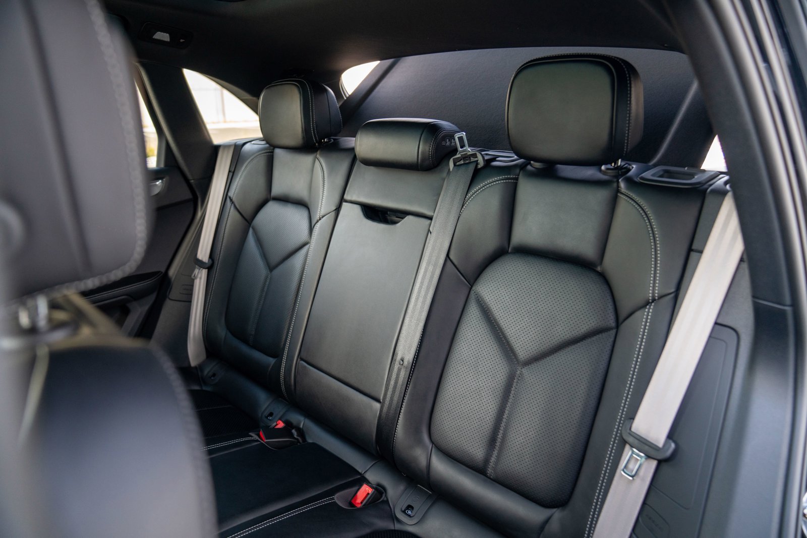 New 2026 Porsche Macan AWD/4WD image 24