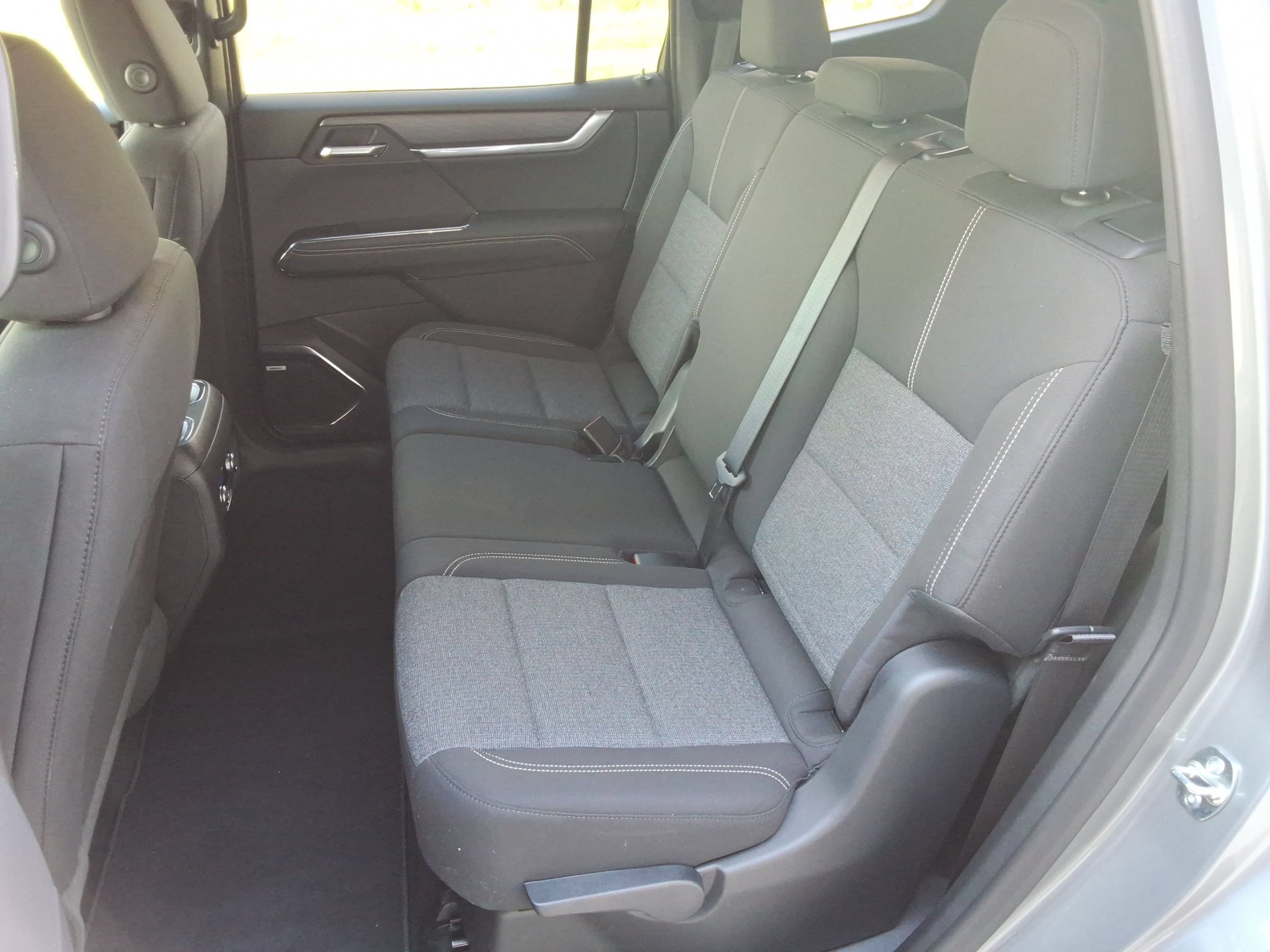 Used 2026 GMC Acadia Elevation FWD image 29