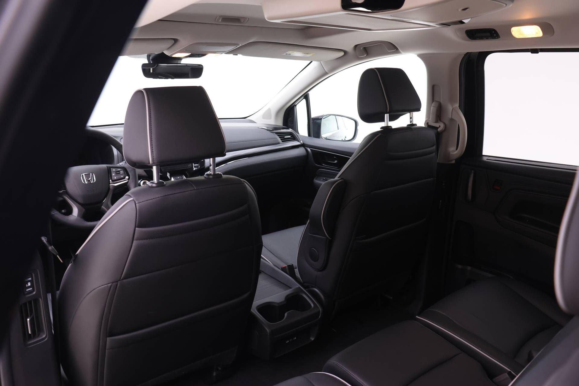 Certified 2026 Honda Odyssey Elite image 11