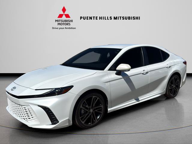 Used 2025 Toyota Camry XSE FWD image 1